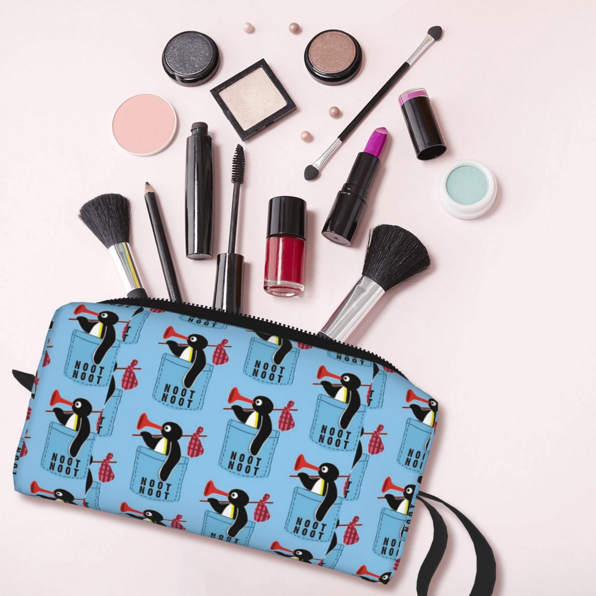 Angry Pingu Noot Noot Pocket O - Makeup Beauty Official avis et prix